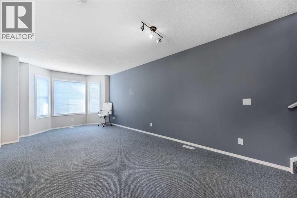 171 Saddlemead Green NE