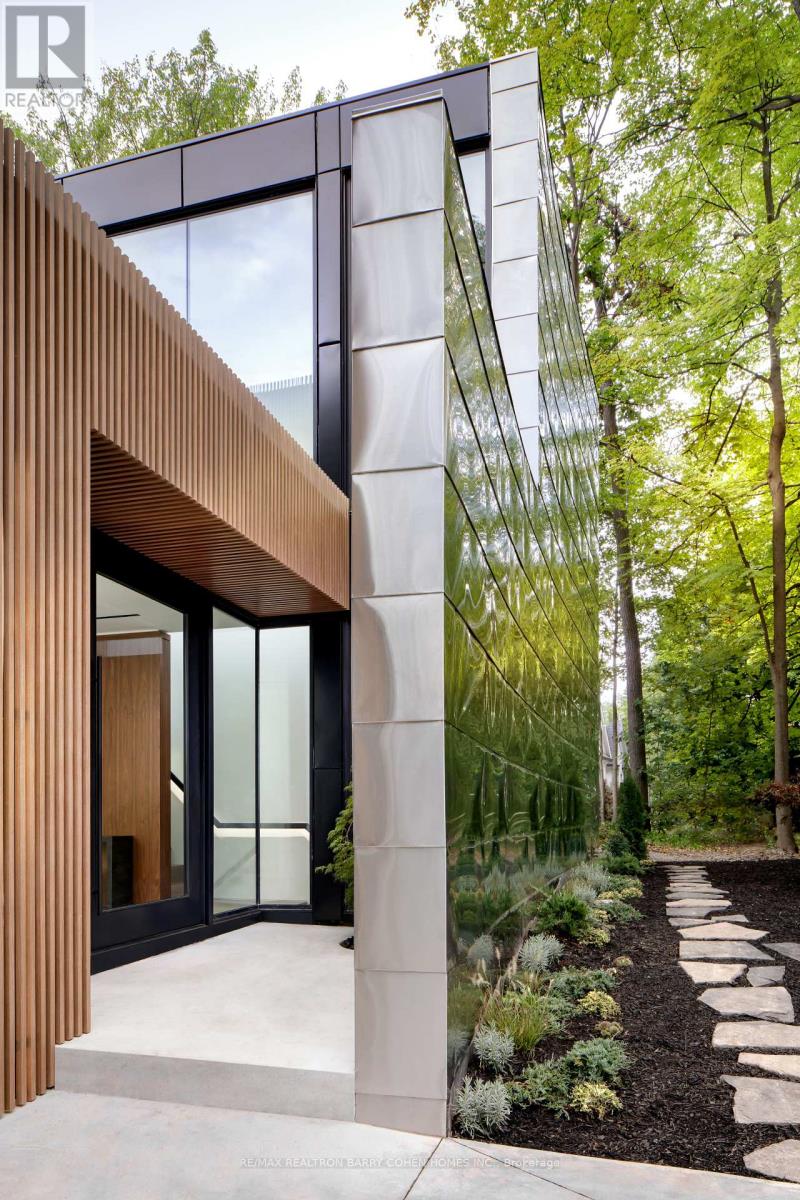 7 WAXWING PLACE
