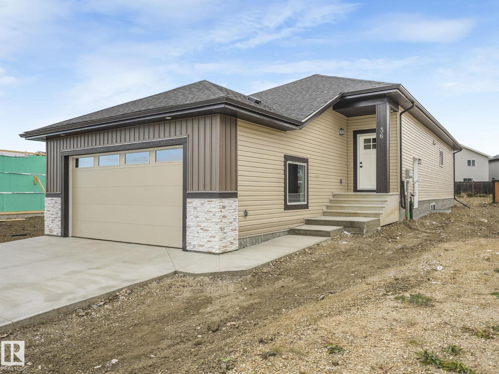 36 Dalquist Bay