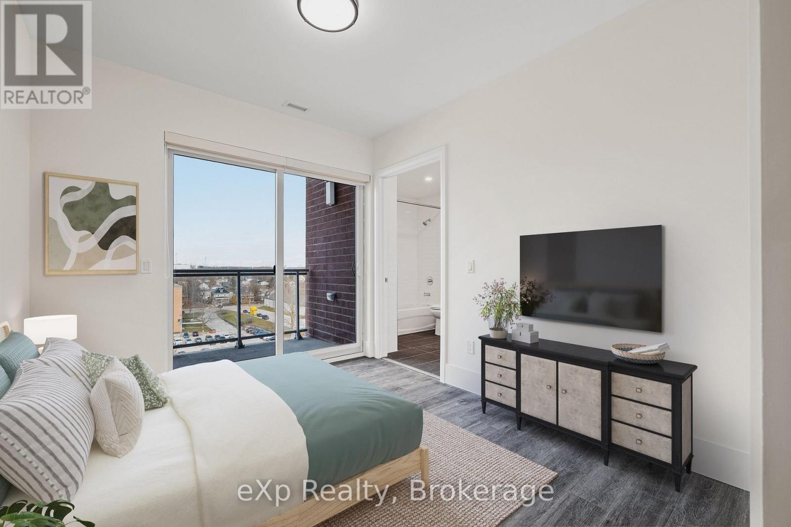 203 - 223 10TH STREET