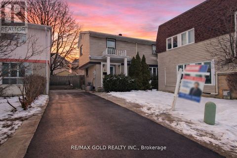 3 HEMLARK COURT Brampton (Central Park) ON L6S2B7