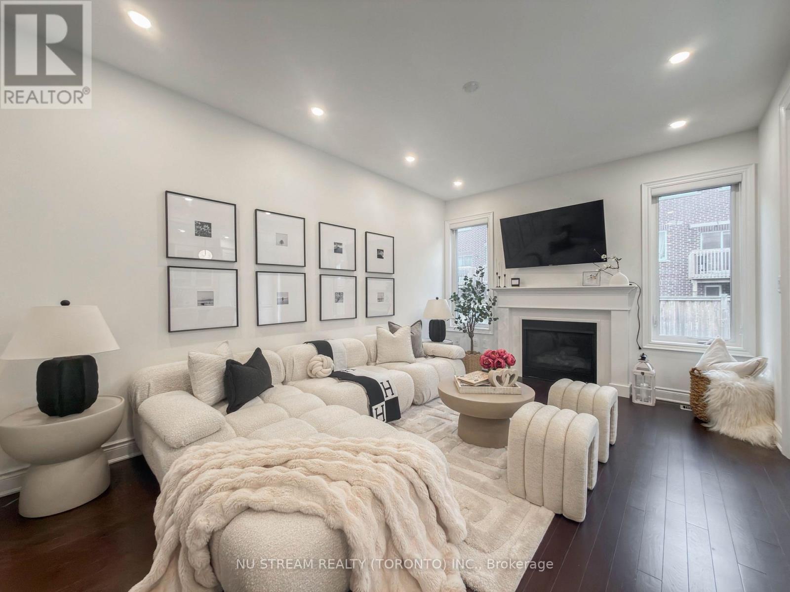 89 HARTNEY DRIVE