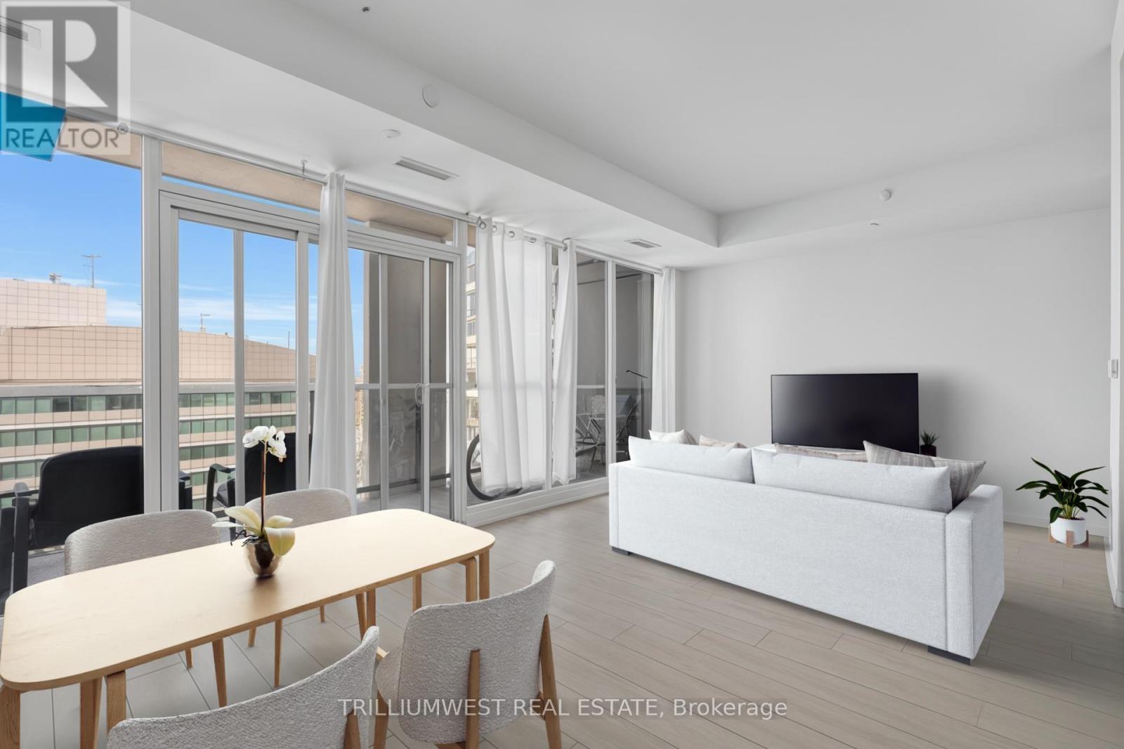 1210 - 55 DUKE STREET W