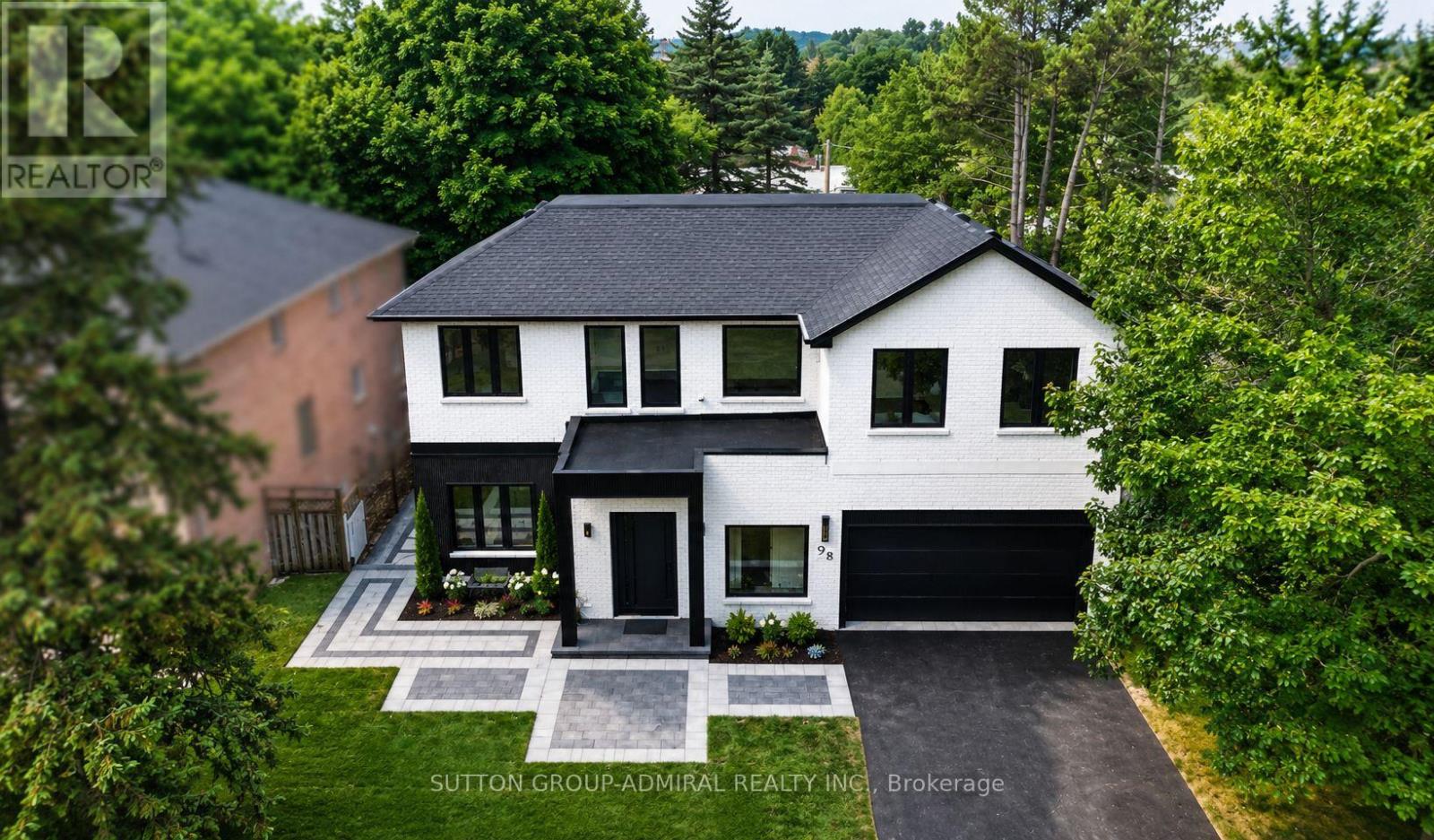 98 BABCOMBE DRIVE