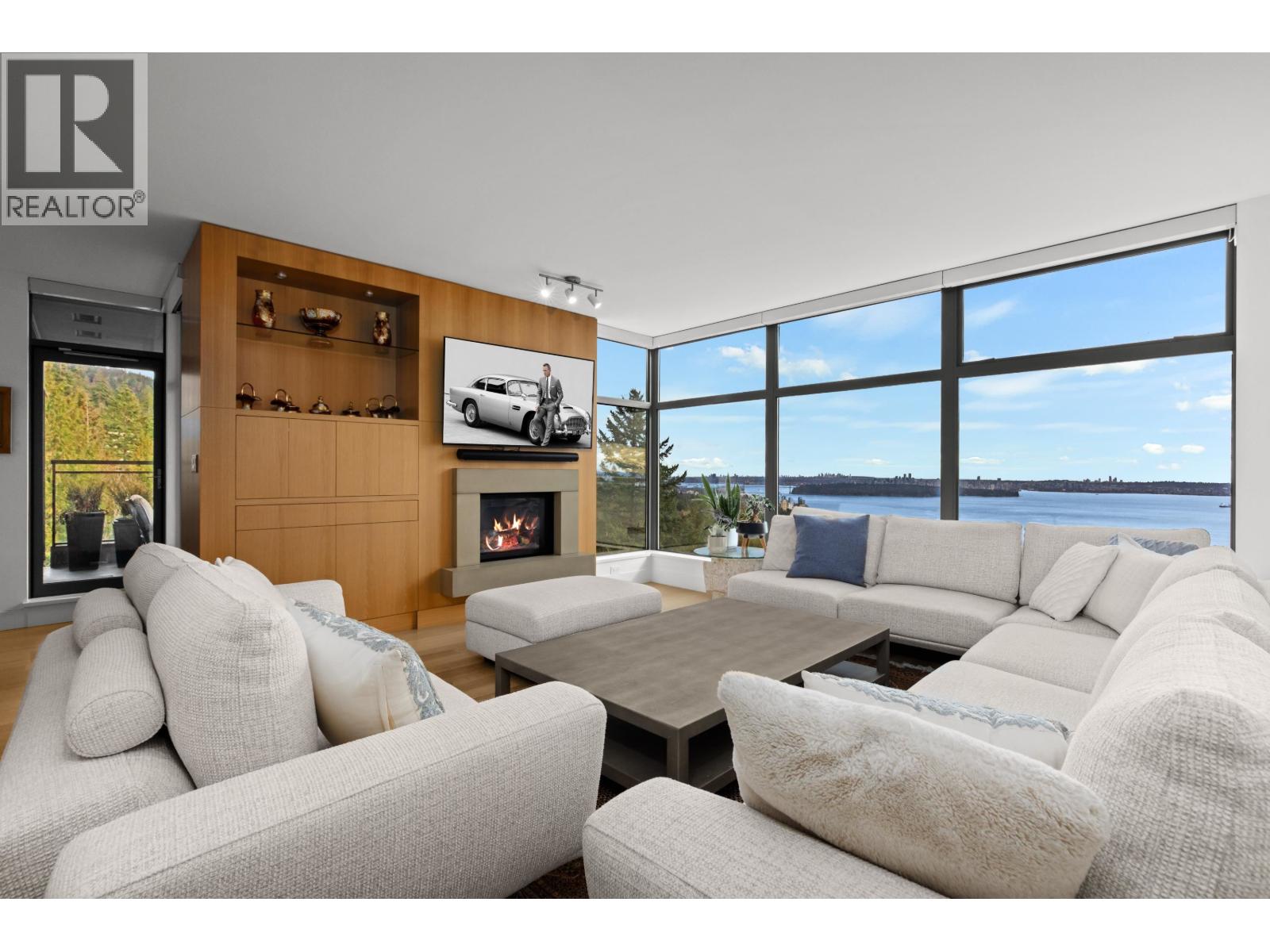 1001 3315 CYPRESS PLACE