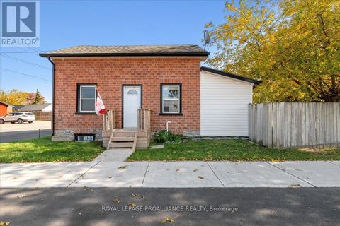 374 MAIN STREET Prince Edward County (Picton Ward) ON K0K2T0