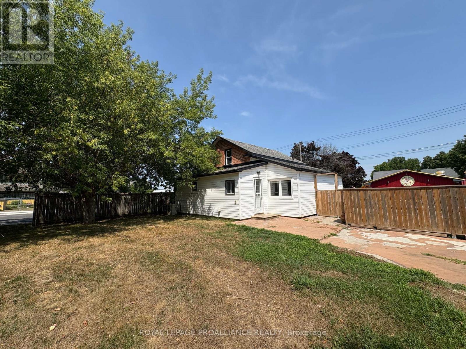 374 MAIN STREET
