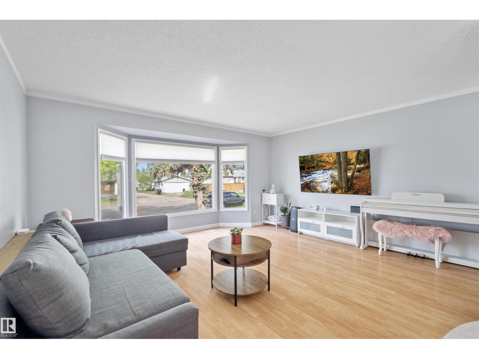 17007 95 ST NW