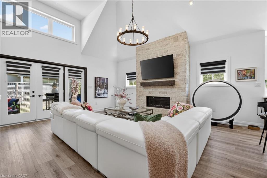12 SASSAFRAS Row