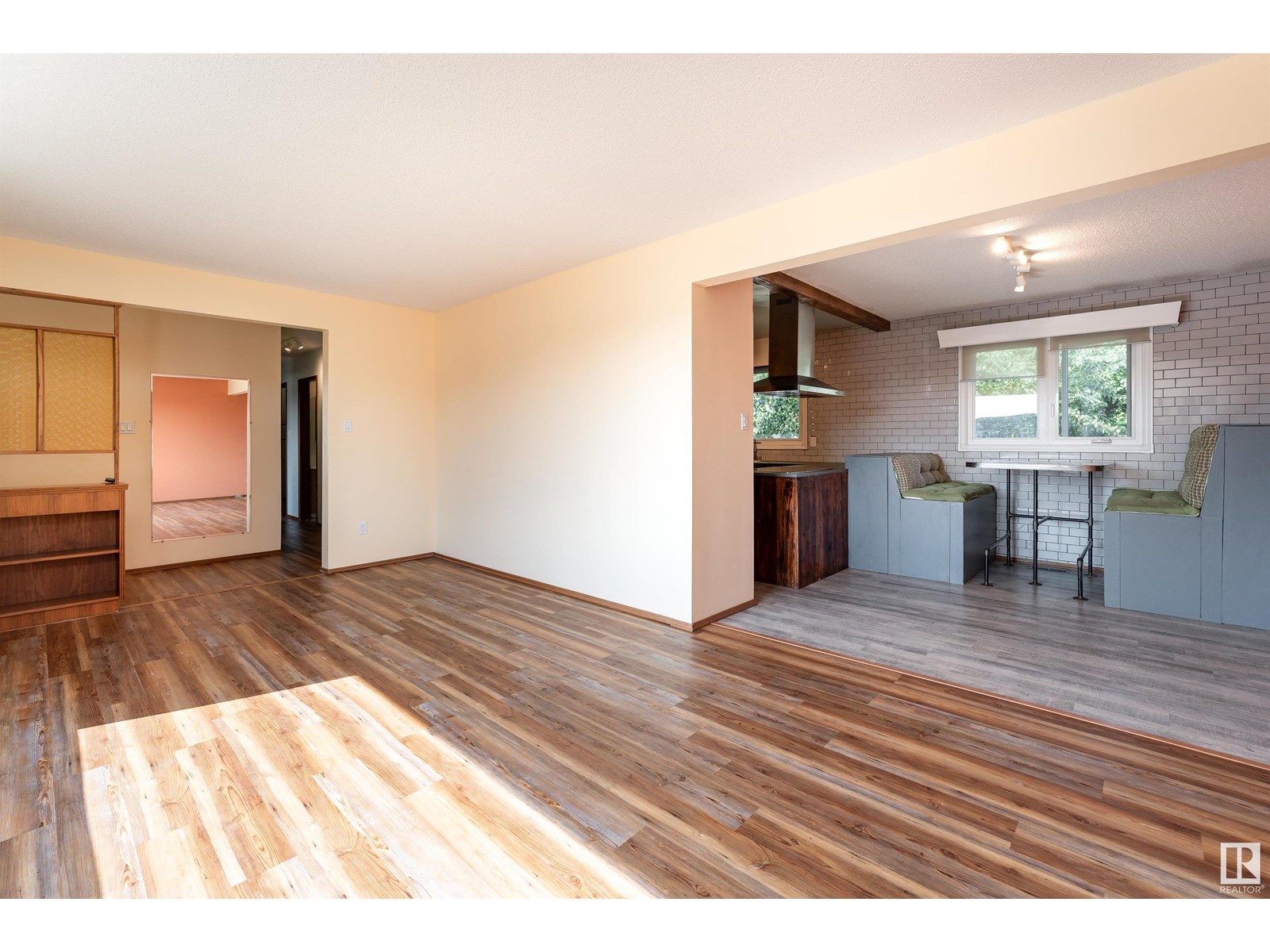 10404 34 ST NW