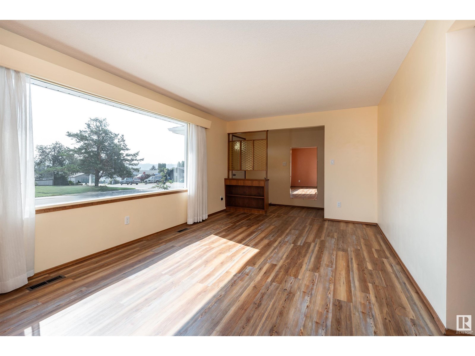 10404 34 ST NW