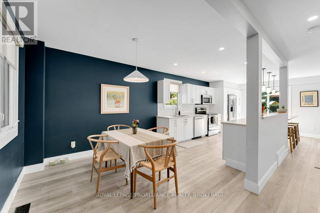 4 GLENAIRE MEWS