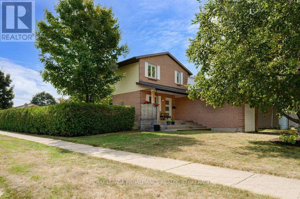 4 GLENAIRE MEWS