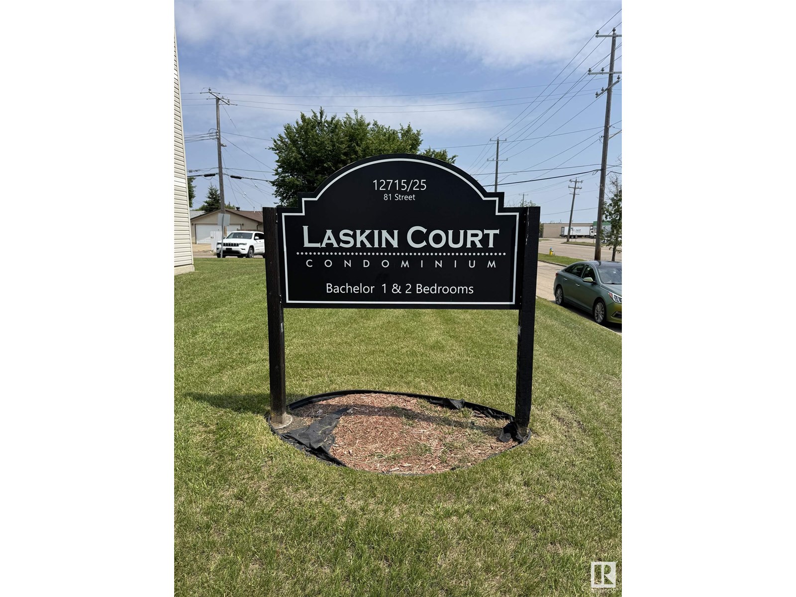 #5 12715 81 ST NW