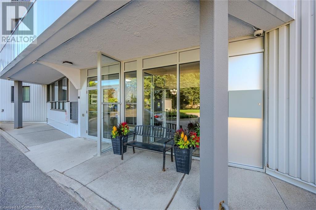 250 GLENRIDGE Drive Unit# 603