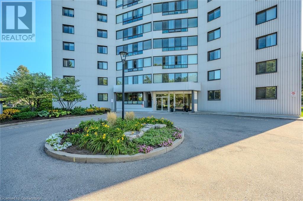 250 GLENRIDGE Drive Unit# 603