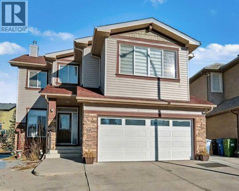 91 Panatella Close NW Calgary AB T3K6C8