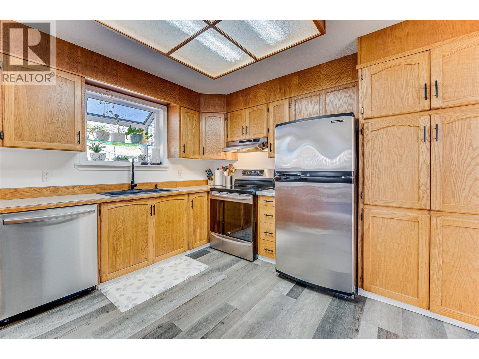 6689 Cameo Drive
