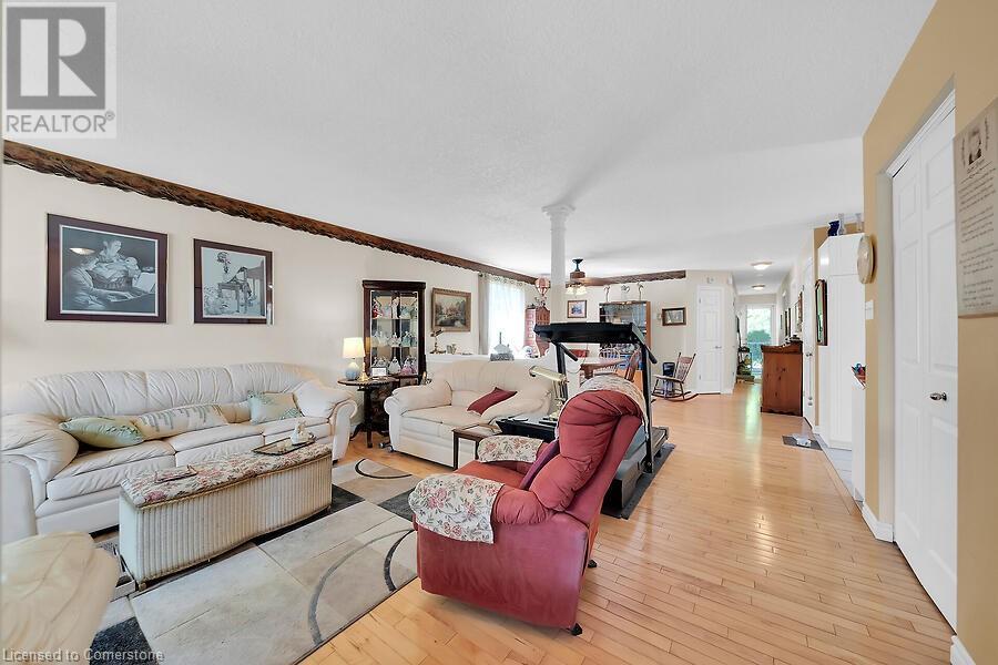 53 CASTLEBURY Drive