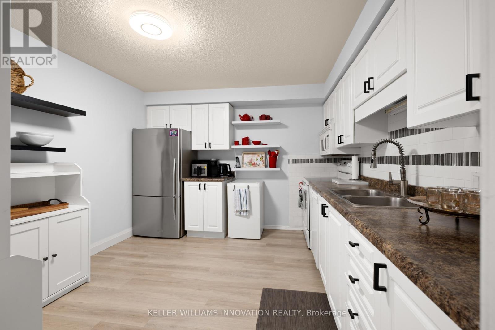 204 - 35 GREEN VALLEY DRIVE