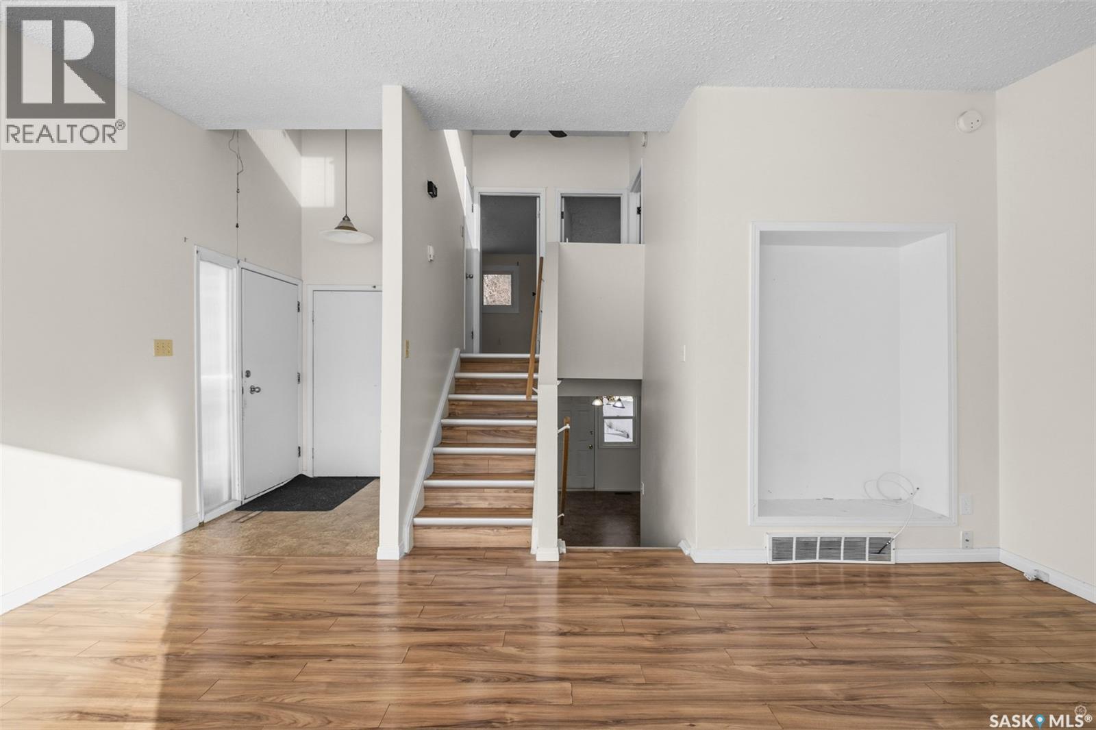 824-826 28th STREET E