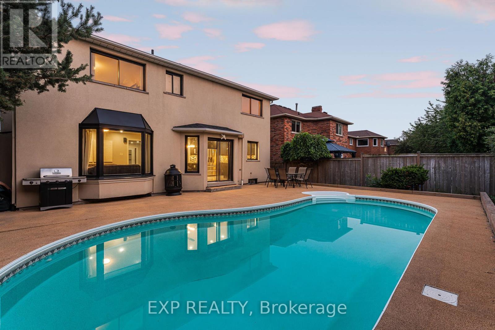 1221 CREEKSIDE DRIVE