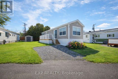 11 BONNER STREET Ottawa ON K2H7S9