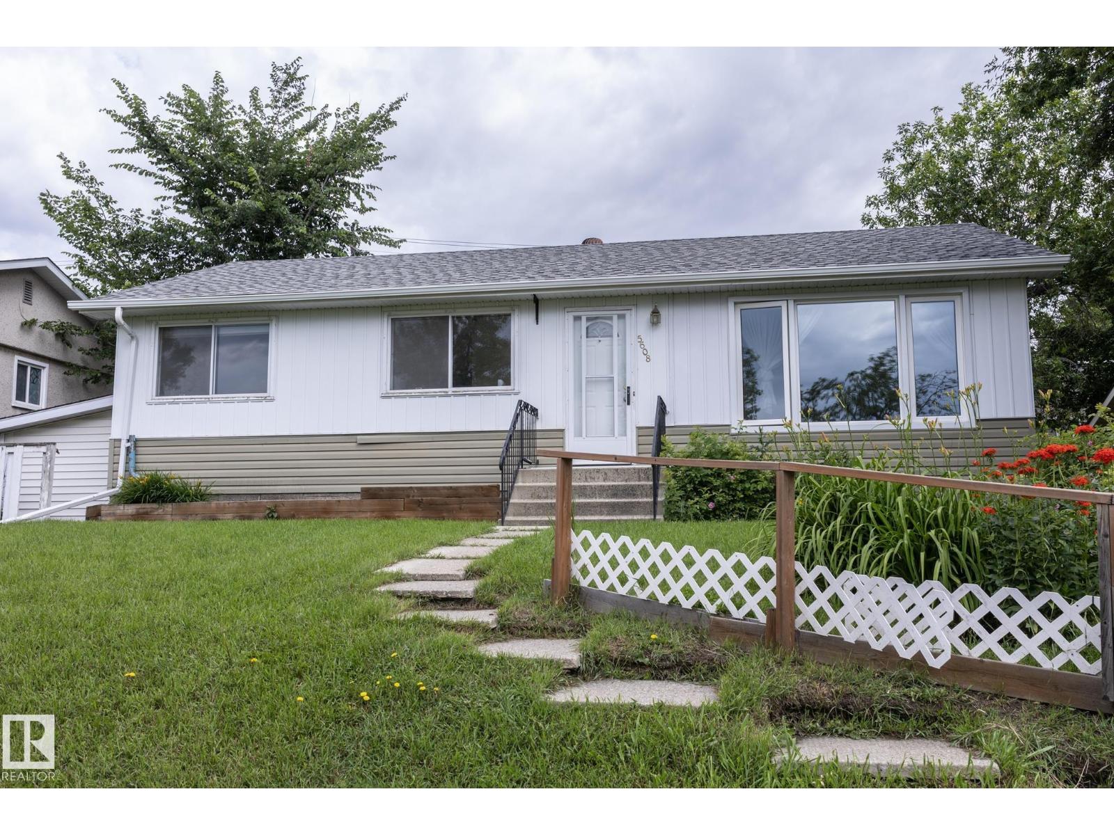 5608 122 AV NW