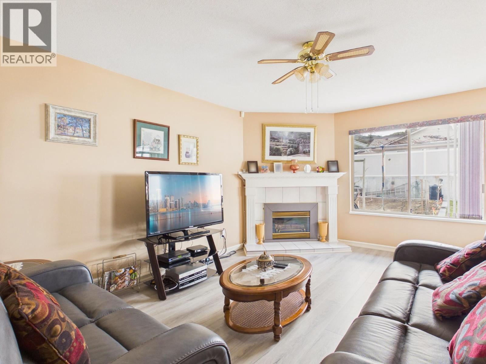 12102 Golf Course Drive