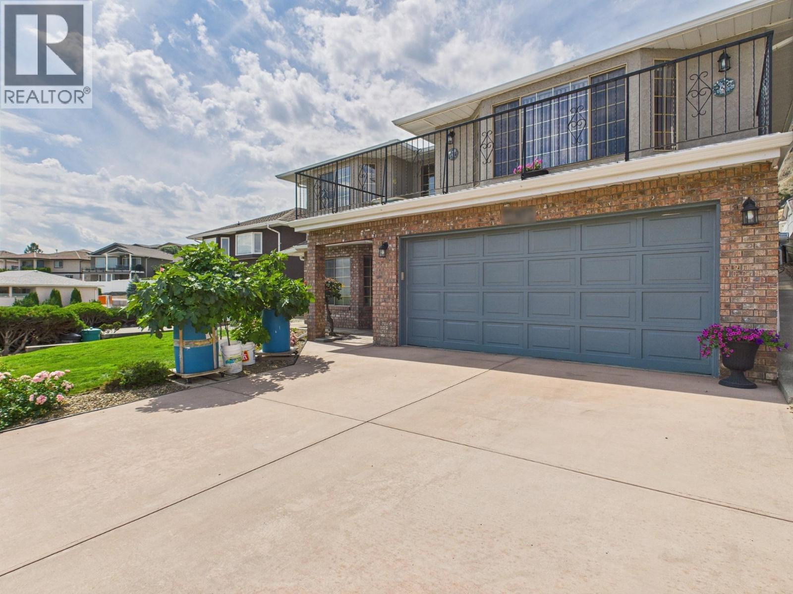 12102 Golf Course Drive