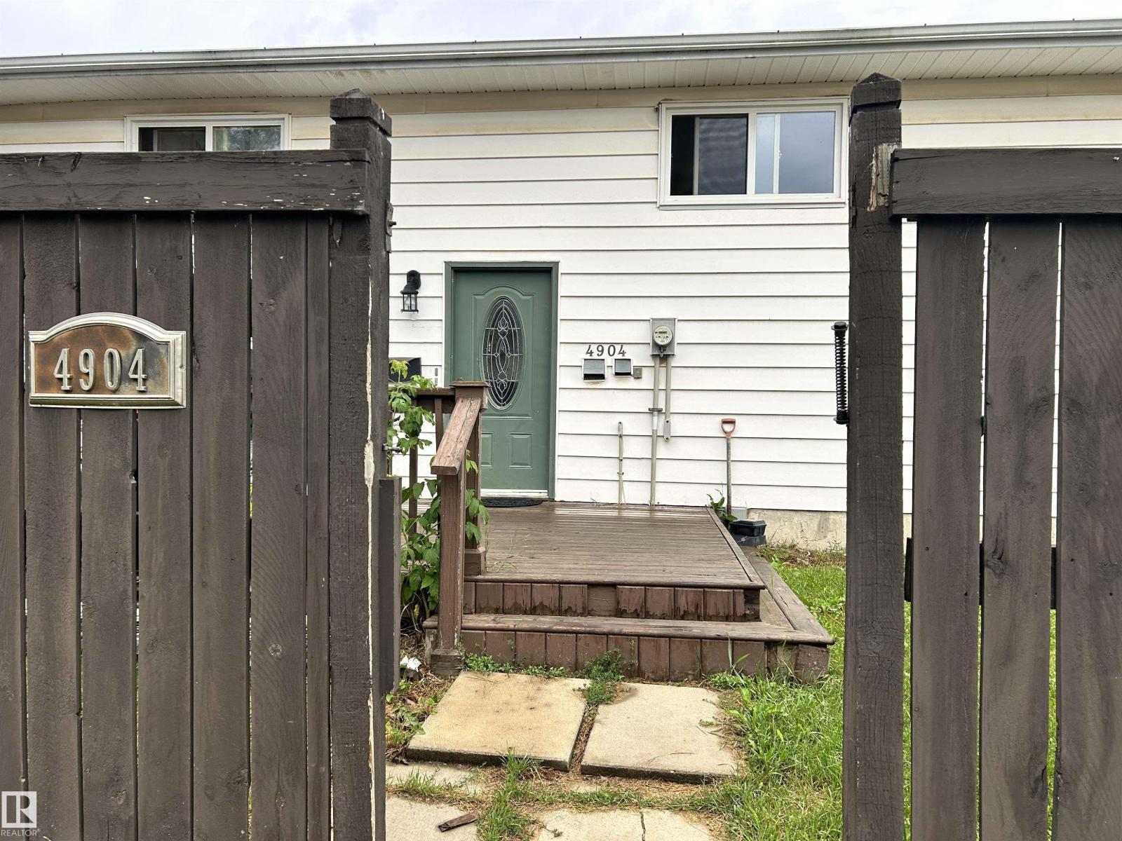 4904 19 AV NW