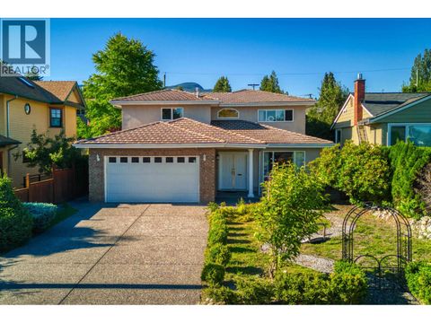 826 E 13TH STREET North Vancouver BC V7L2M9