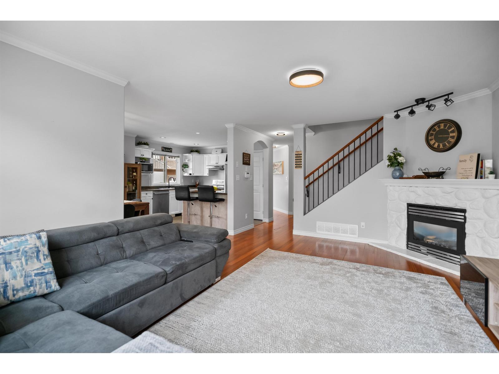 10 7475 GARNET DRIVE|Sardis West Vedder