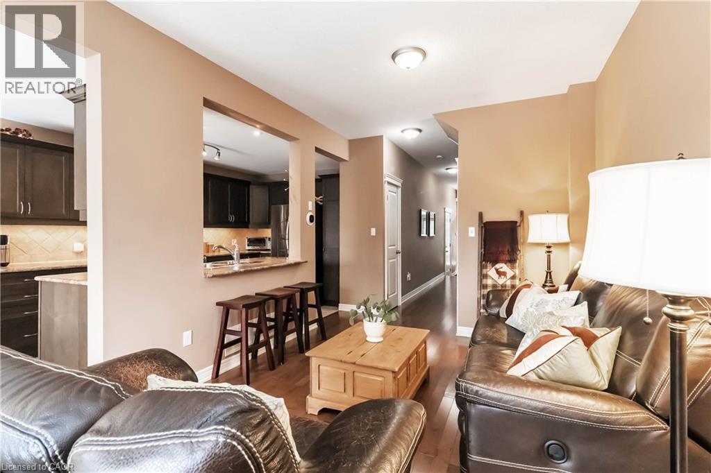 1036 FERNRIDGE Common