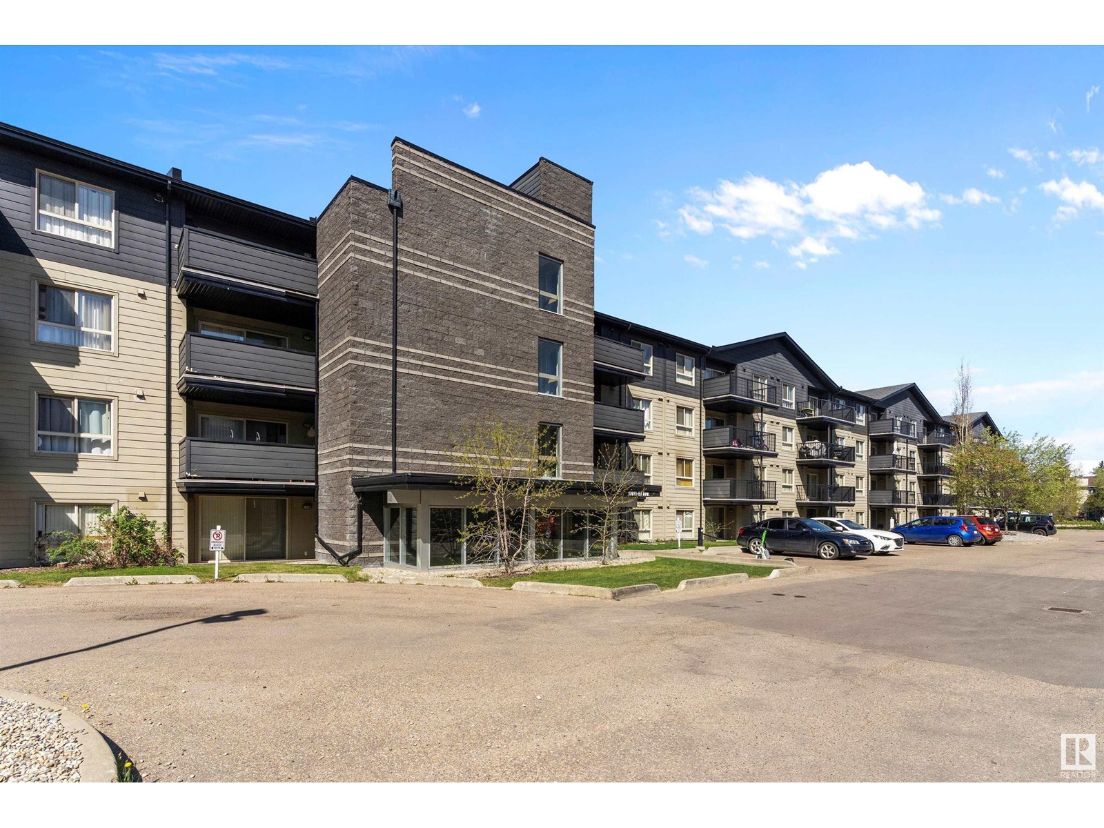 #412 17011 67 AV NW