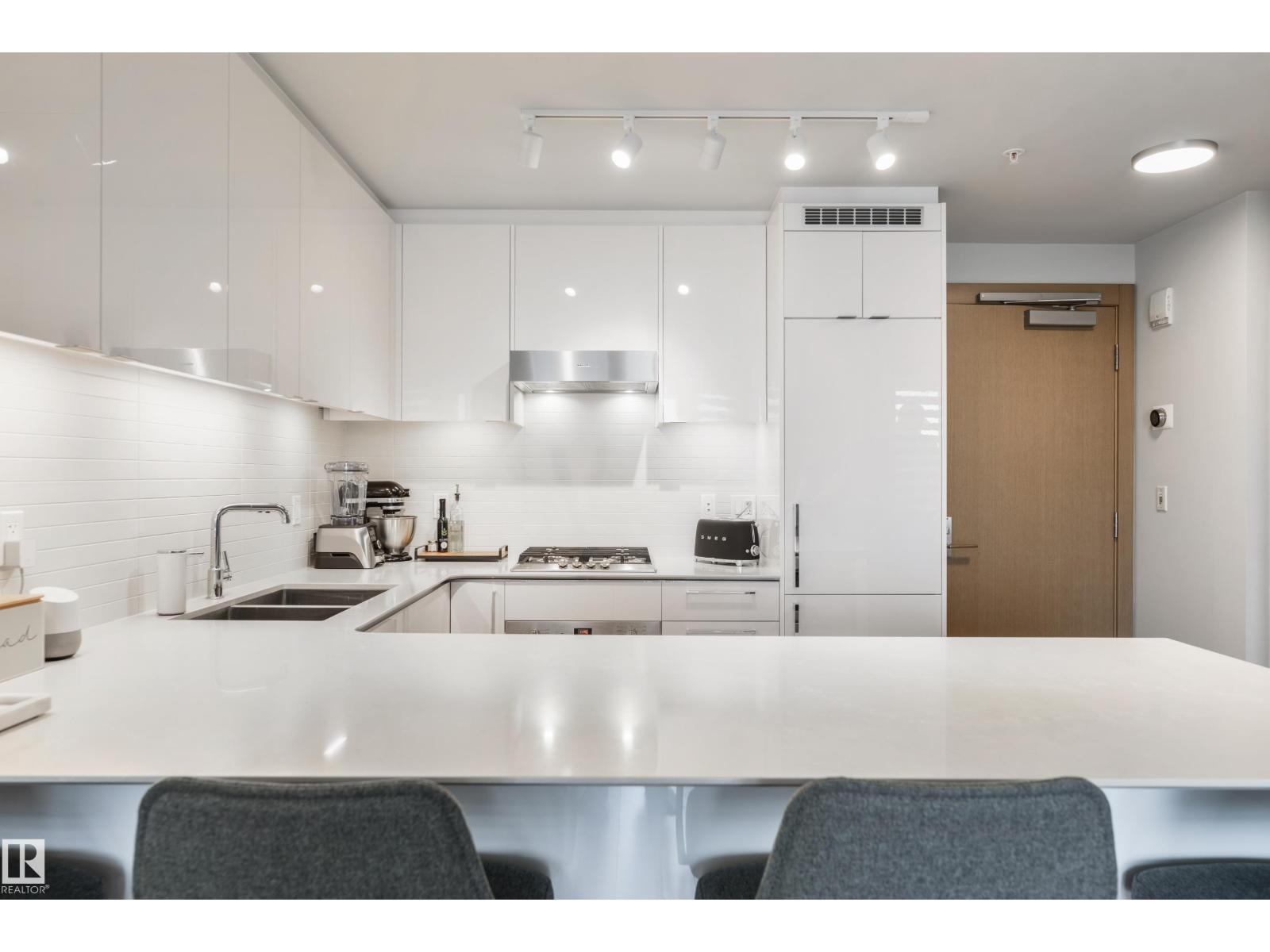 #4103 10360 102 ST NW