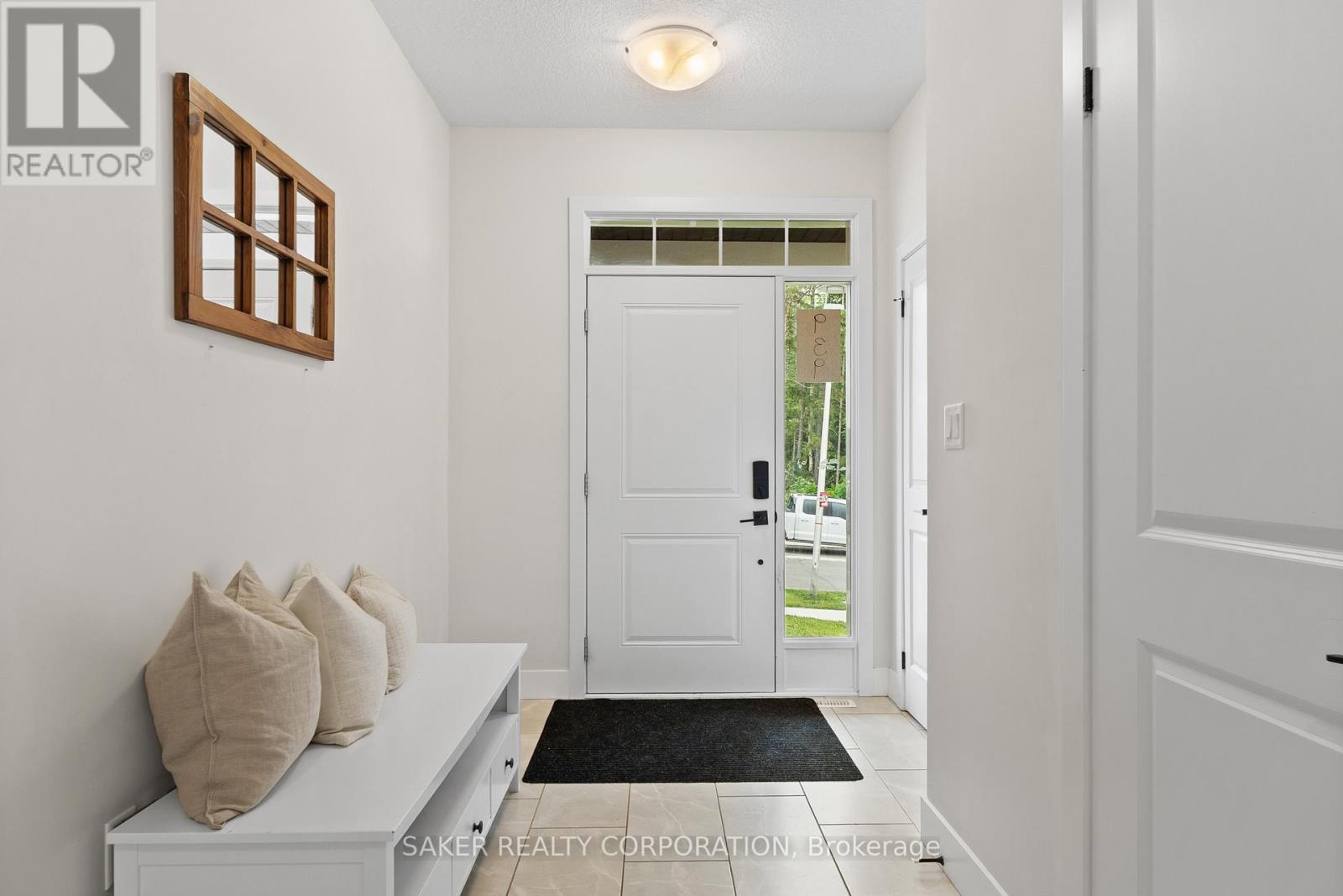 939 DEVERON CRESCENT