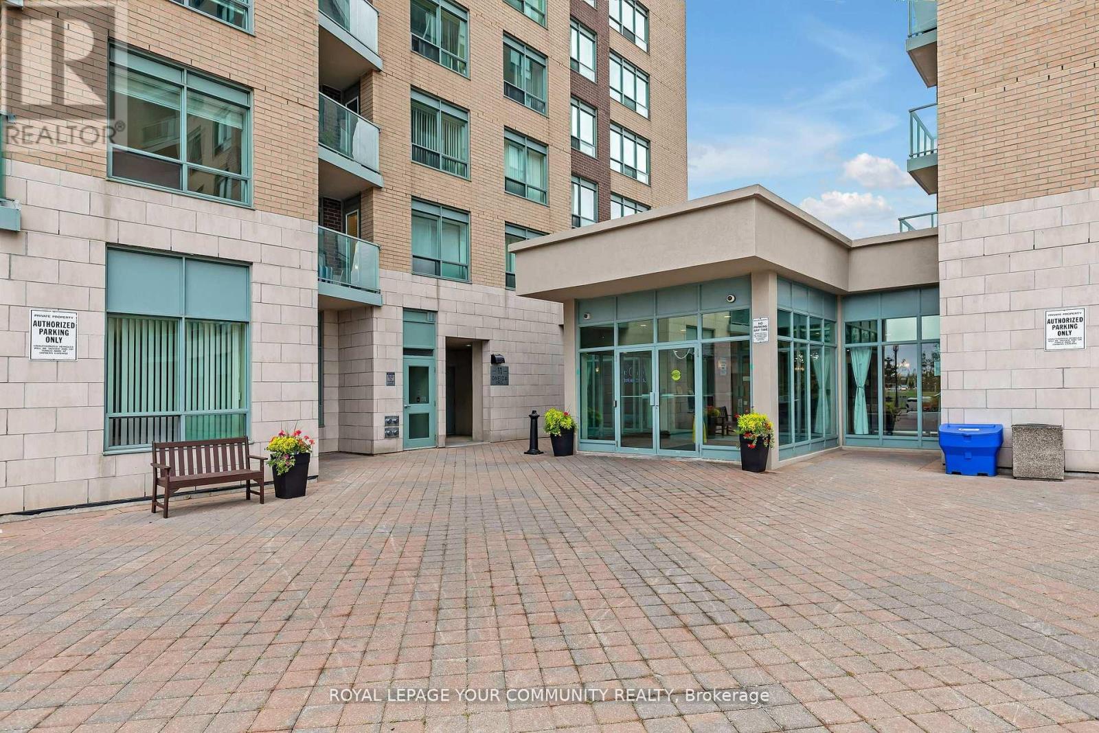 502 - 11 ONEIDA CRESCENT