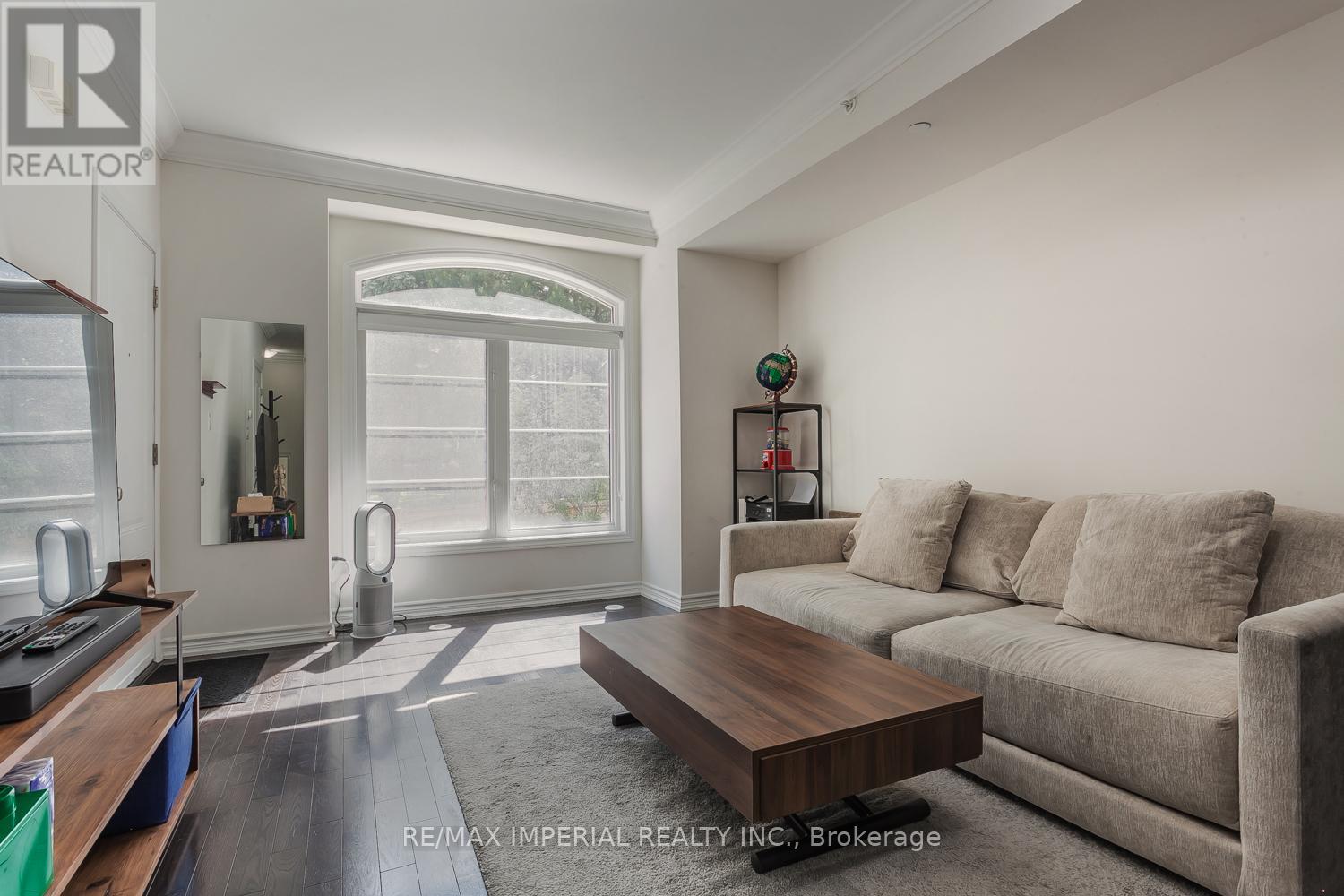 22 - 39 DREWRY AVENUE