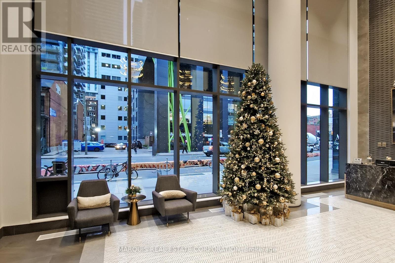 505 - 330 RICHMOND STREET W