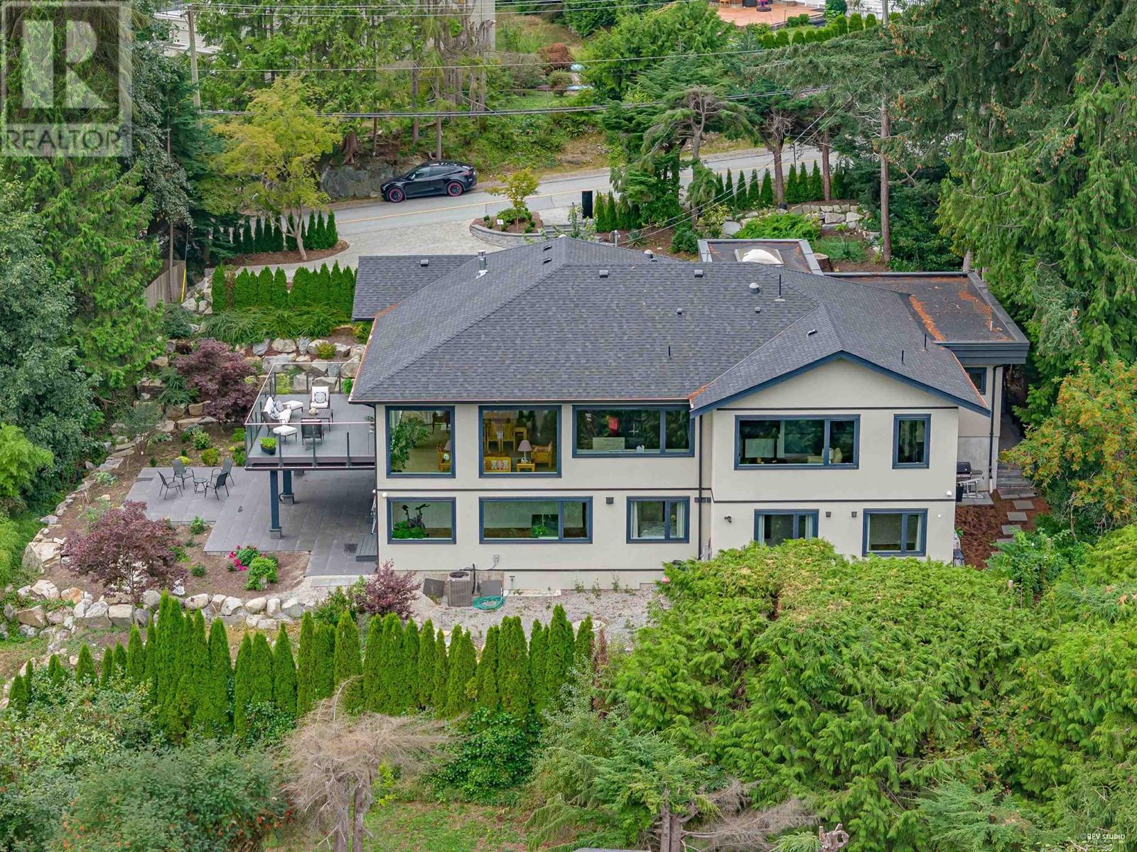 558 ST. ANDREWS ROAD