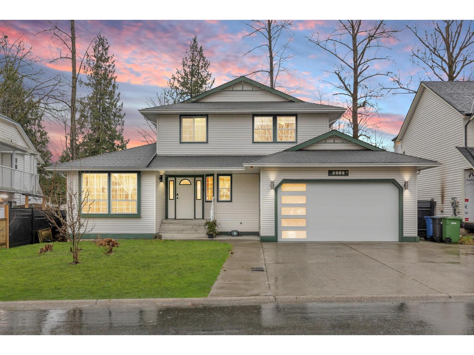 2989 CREEKSIDE DRIVE