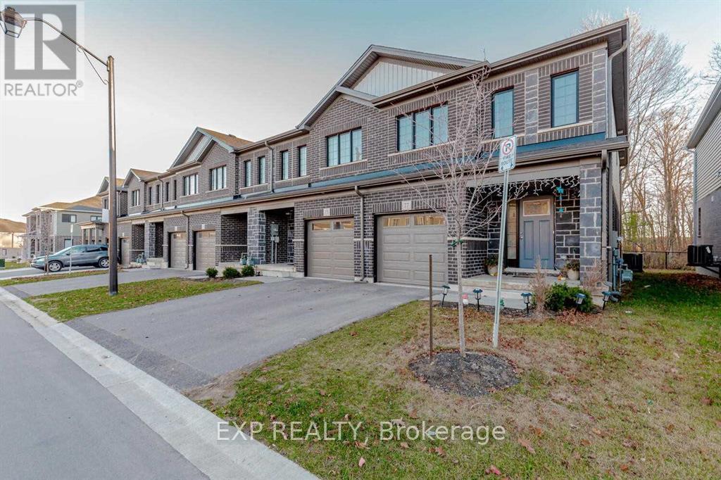 77 WOODEDGE CIRCLE
