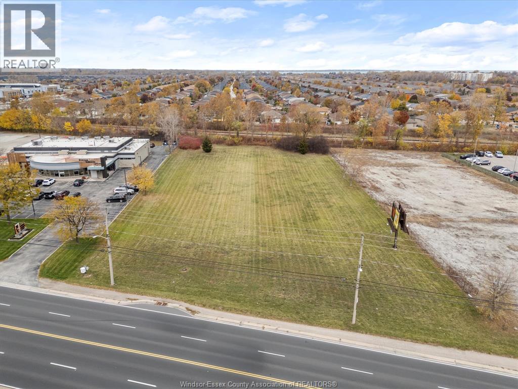 10982 TECUMSEH ROAD East