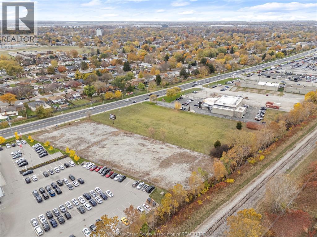 10982 TECUMSEH ROAD East