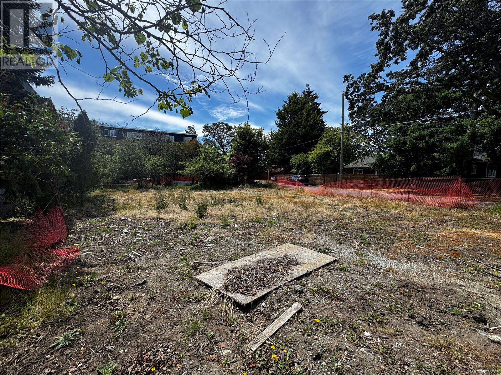 2501 Wootton Cres