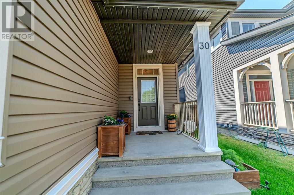 30 Silverado Bank Circle SW