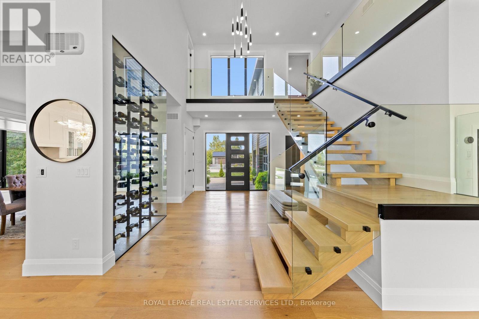 118 BARTON BOULEVARD