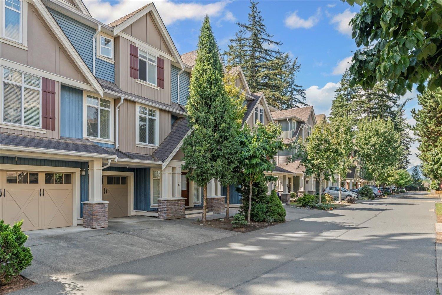 8 5837 SAPPERS WAY|Garrison Crossing