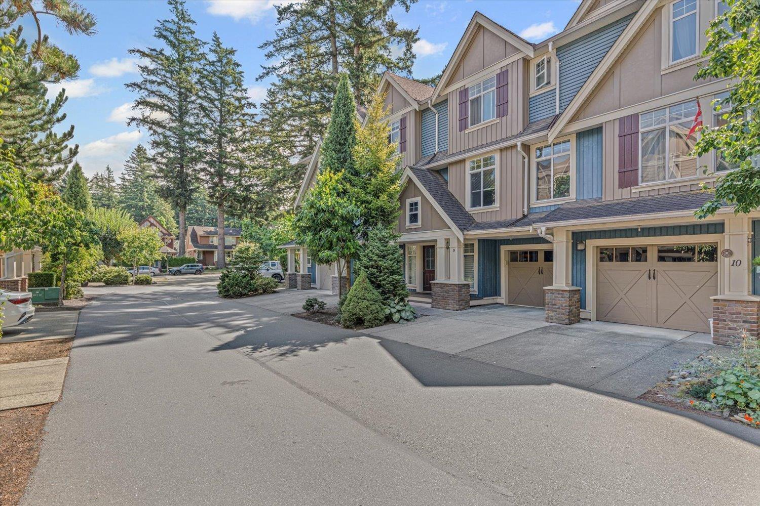 8 5837 SAPPERS WAY|Garrison Crossing